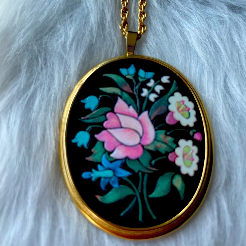 Vintage Avon Necklace
